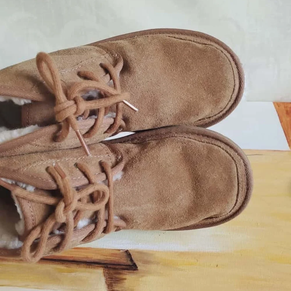 UGG Classic Chestnut Ankle Mini Suede Boots Size 3.